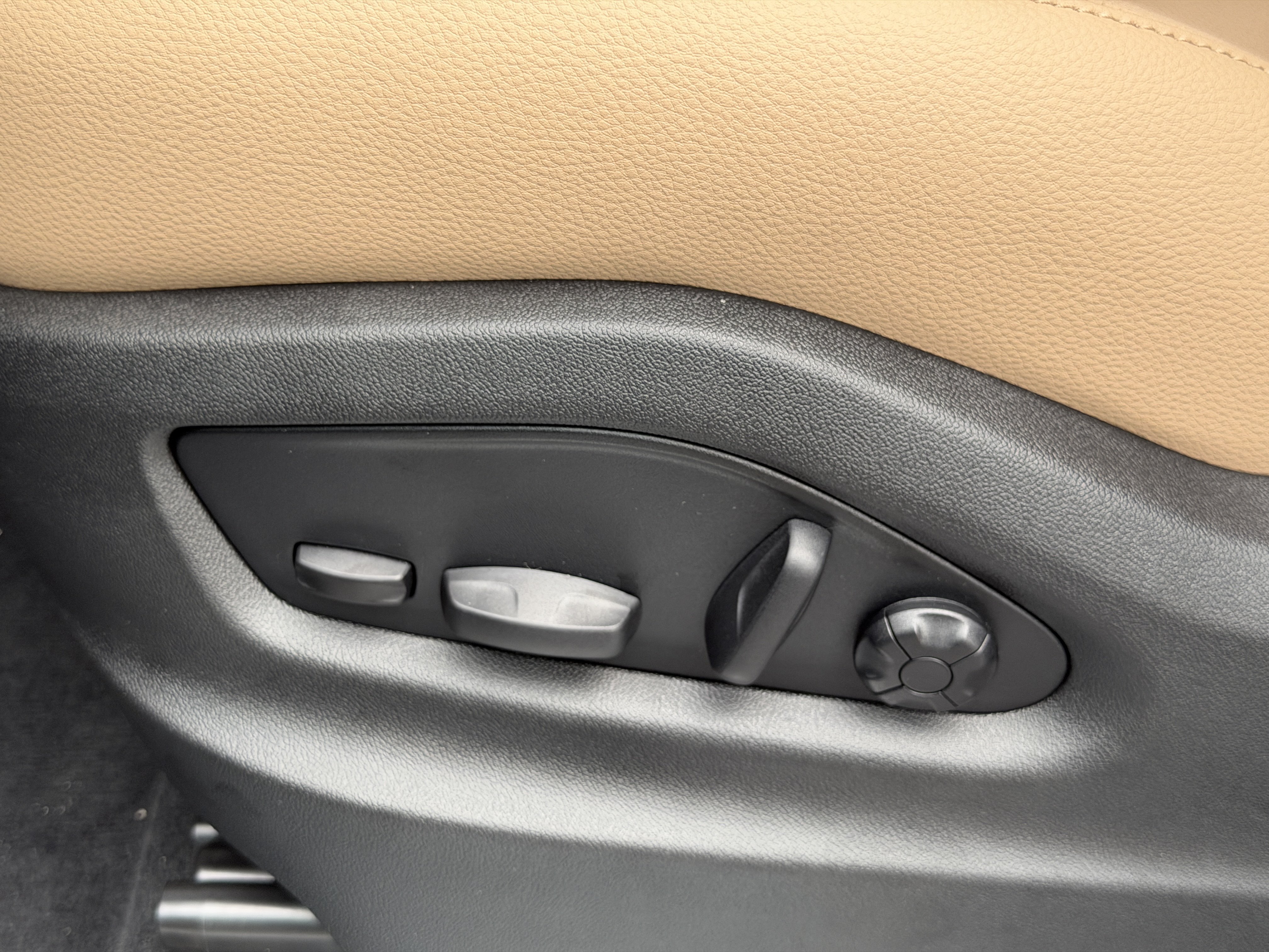 New 2026 Porsche Cayenne AWD/4WD image 24