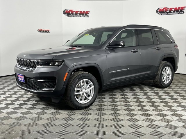 New 2025 Jeep Grand Cherokee Laredo w/ Luxury Tech Group I image 5