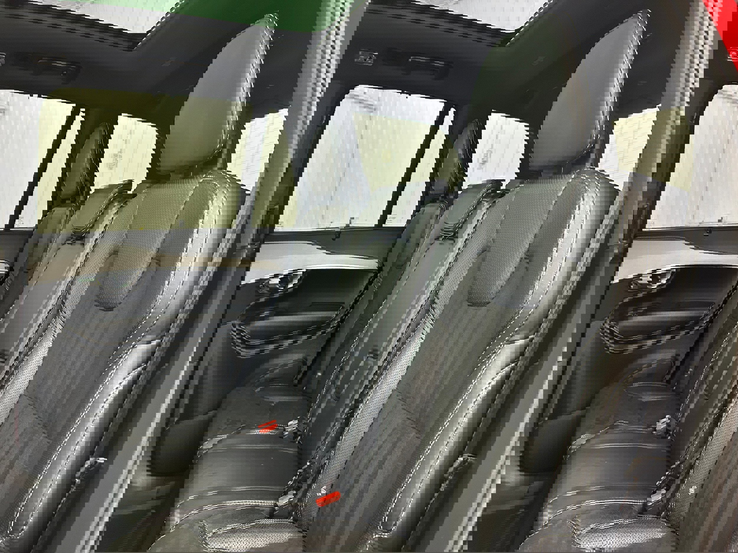 Used 2019 Volvo XC90 T6 R-Design w/ Protection Package AWD/4WD image 28