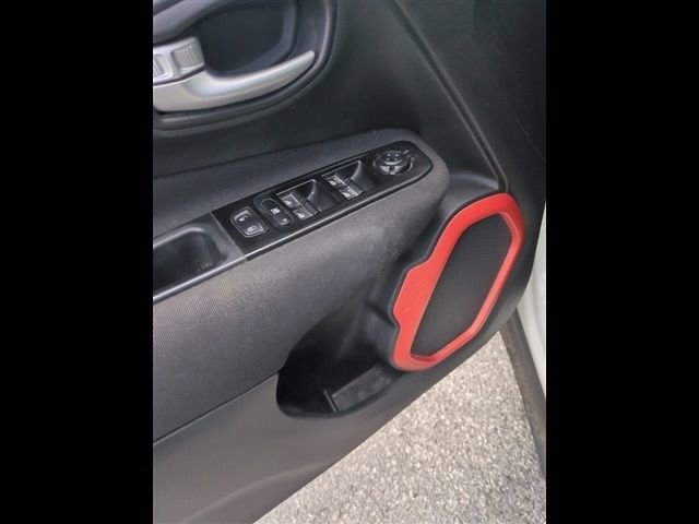 Used 2020 Jeep Renegade Sport image 17