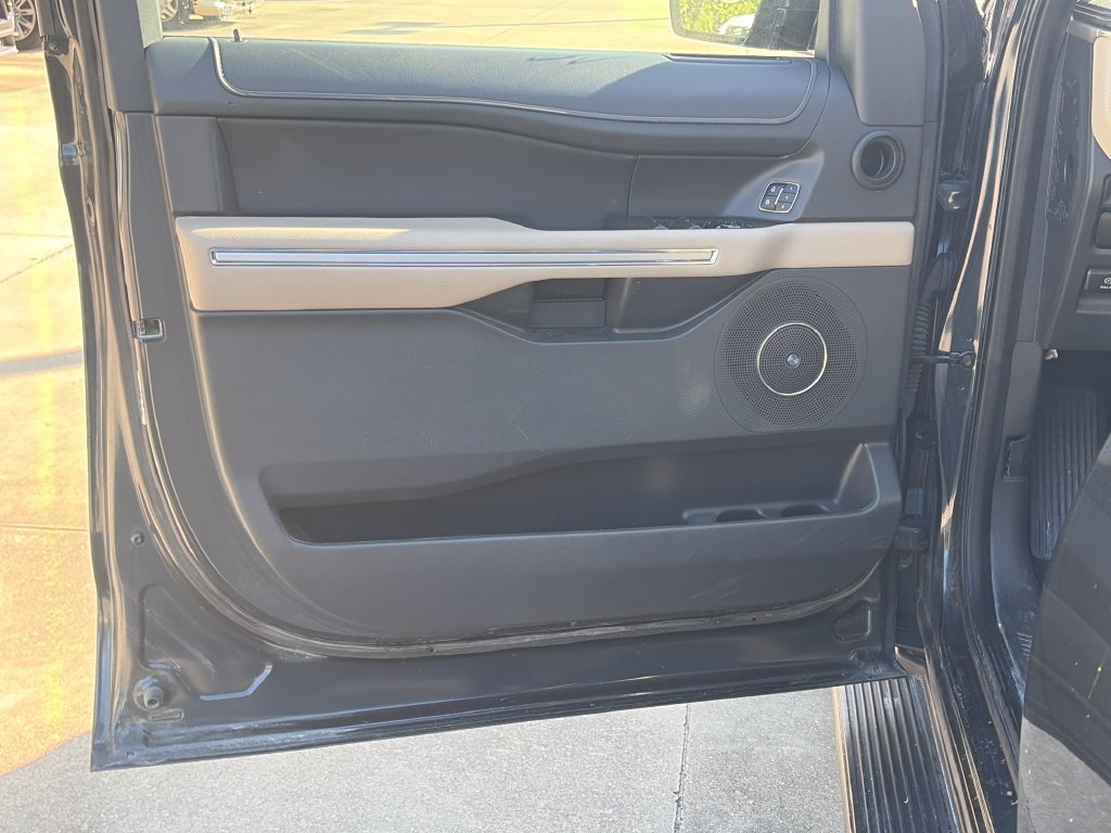 Certified 2024 Ford Expedition Limited AWD/4WD image 18
