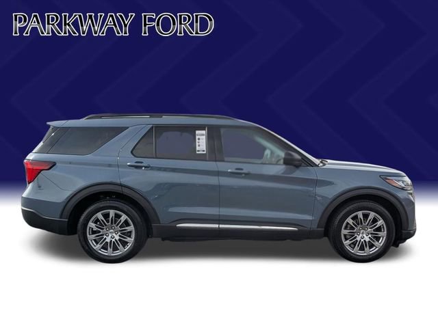 Used 2025 Ford Explorer Active w/ Active Comfort Package image 4