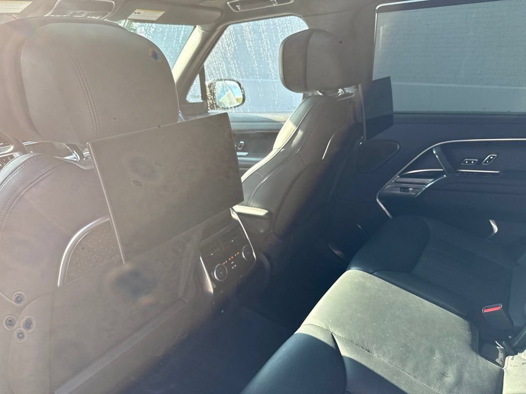Used 2024 Land Rover Range Rover Long Wheelbase Autobiography AWD/4WD image 9