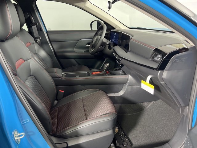 New 2026 Nissan Kicks SR w/ Cold Weather Package image 12