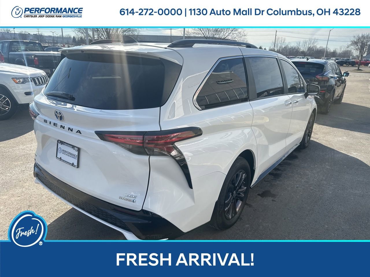 Used 2024 Toyota Sienna XSE image 4