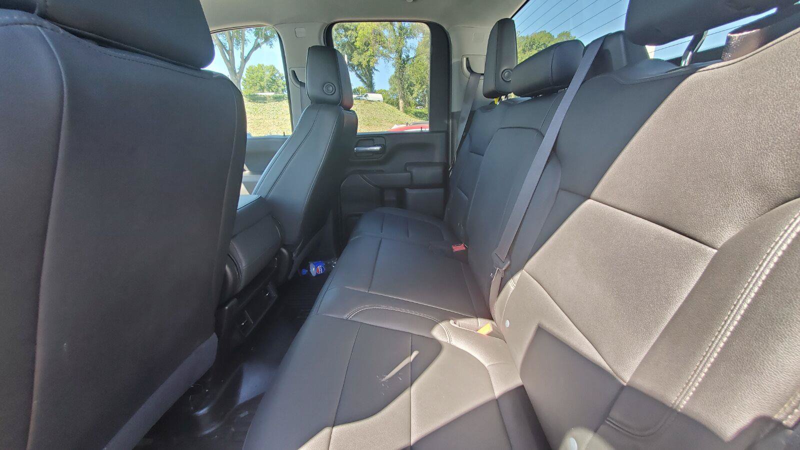 Used 2021 Chevrolet Silverado 2500 W/T w/ WT Convenience Package AWD/4WD image 5