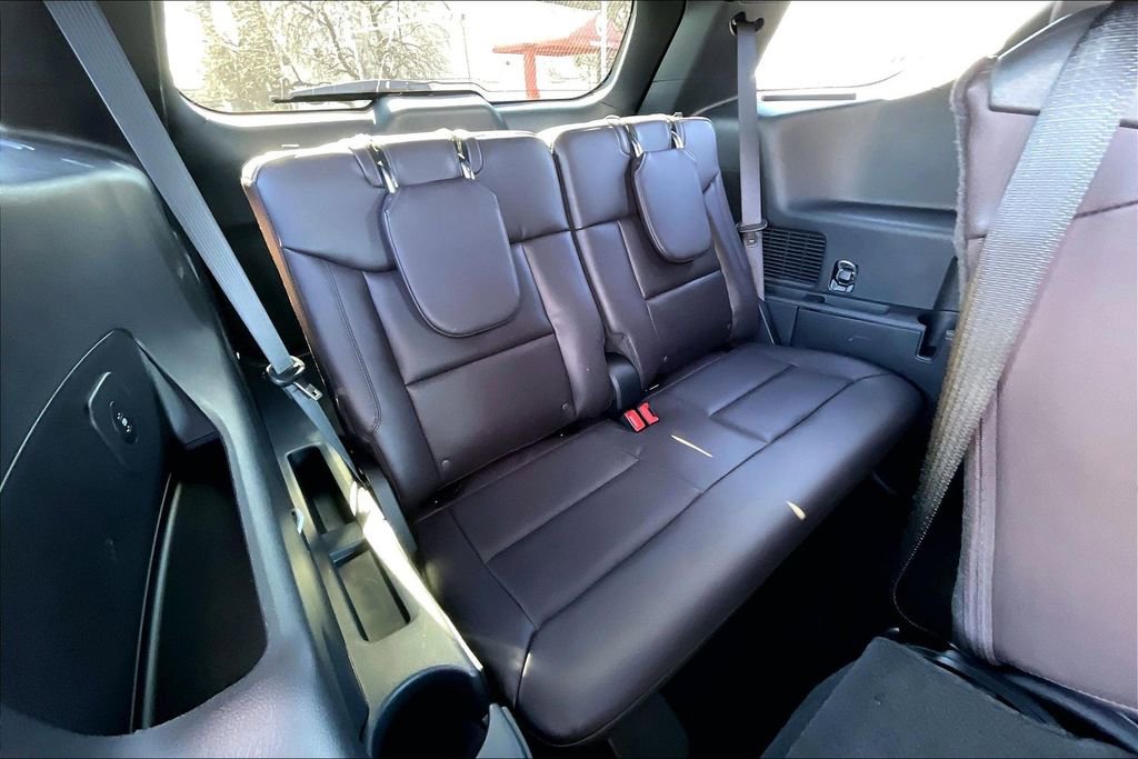 Used 2026 Ford Explorer Platinum image 26