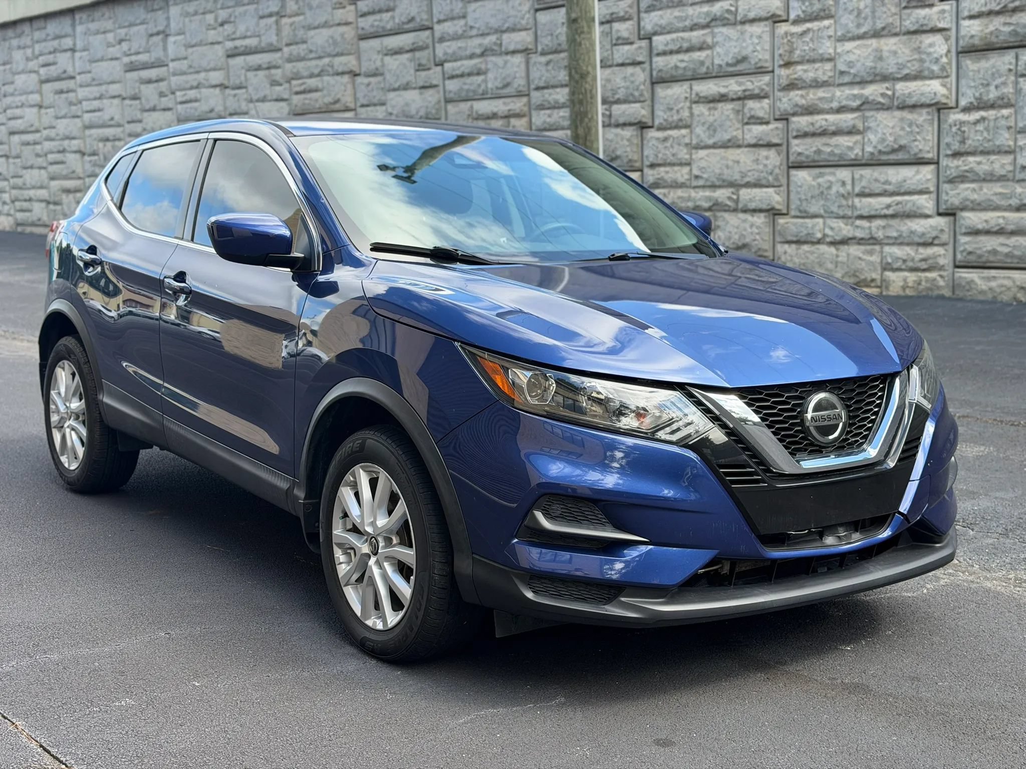 Used 2020 Nissan Rogue Sport S w/ Appearance Package FWD image 5