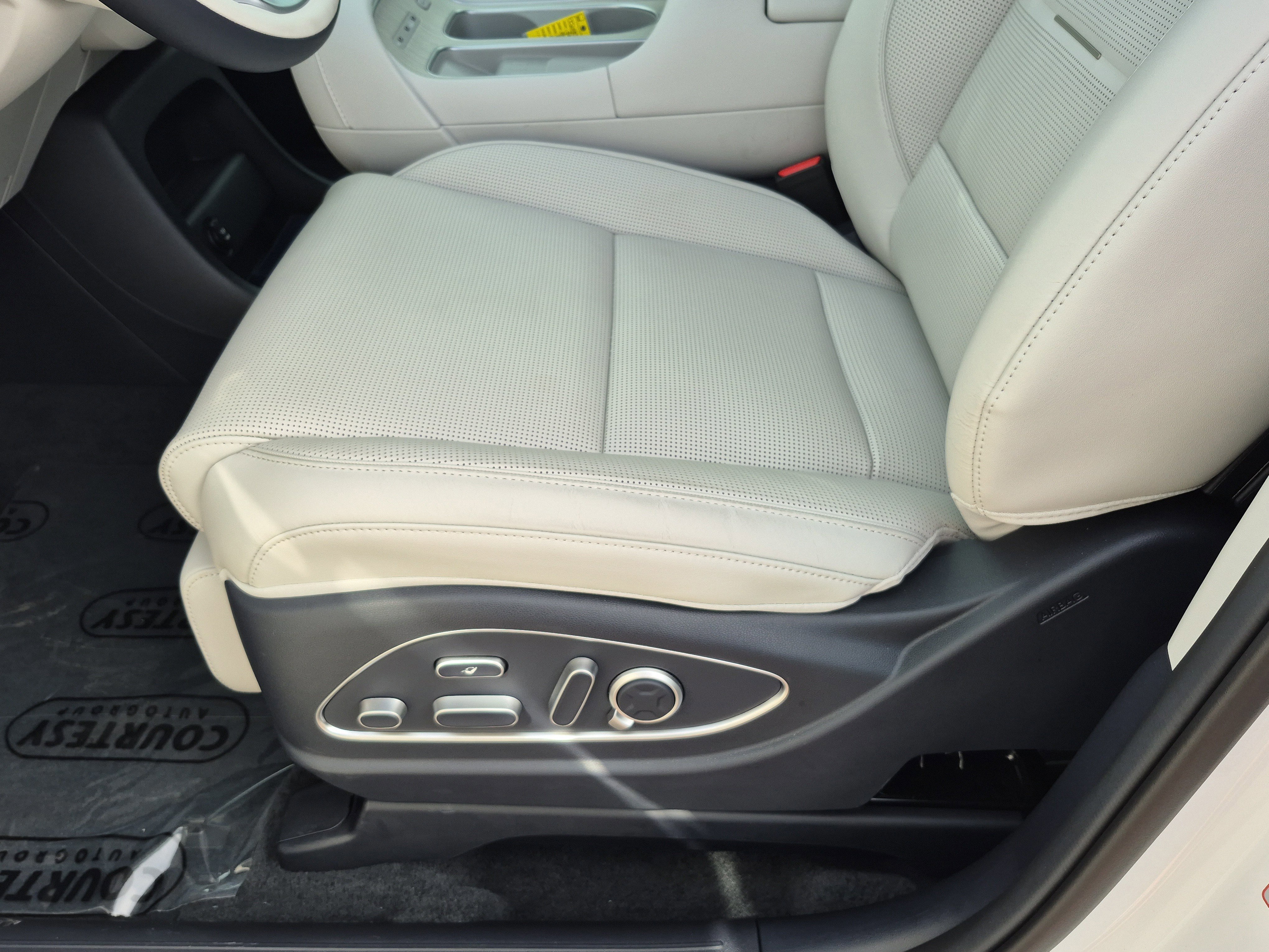 Certified 2026 Hyundai Palisade Calligraphy FWD image 22