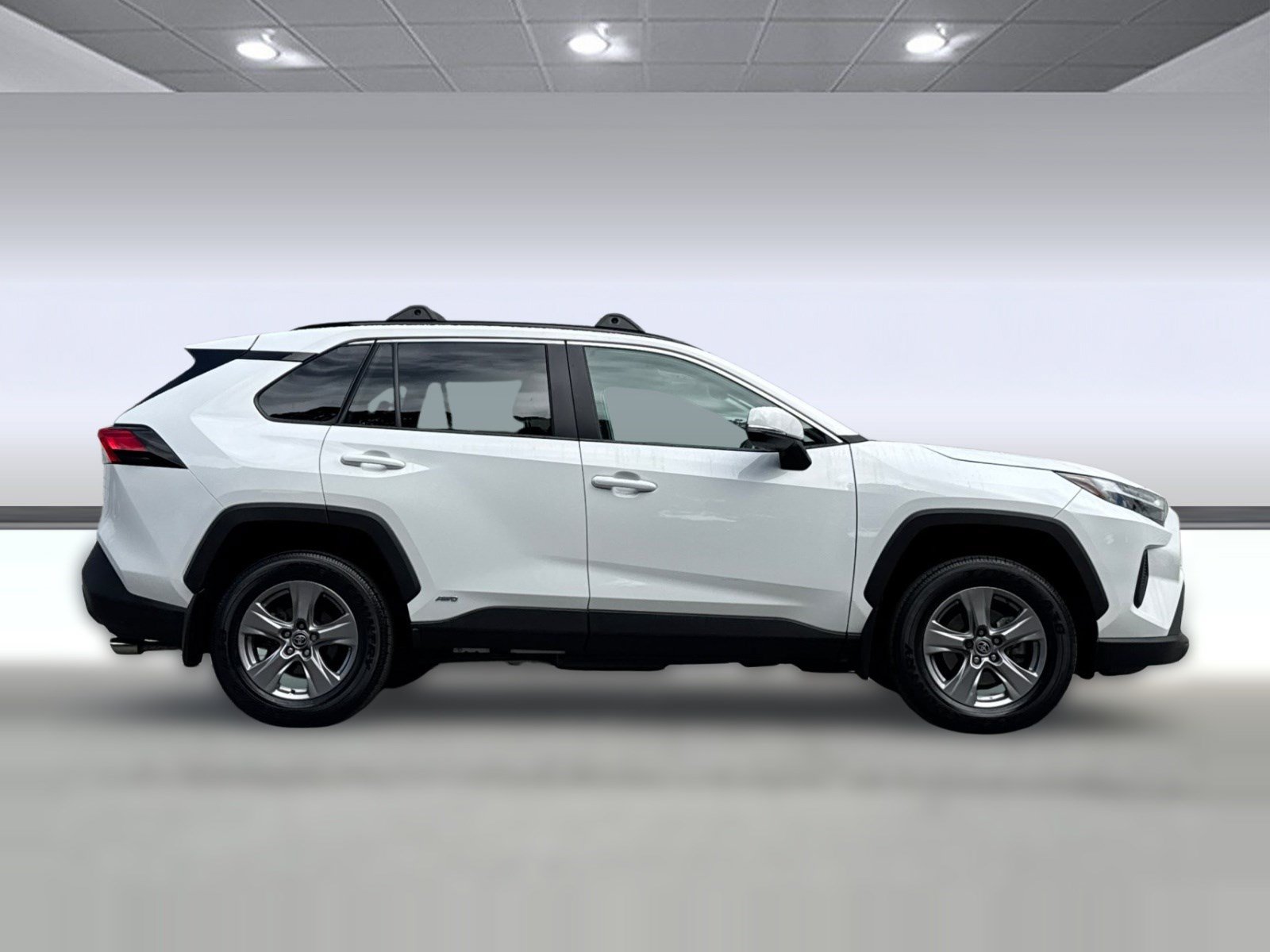Used 2023 Toyota RAV4 XLE w/ Convenience Package AWD/4WD image 7