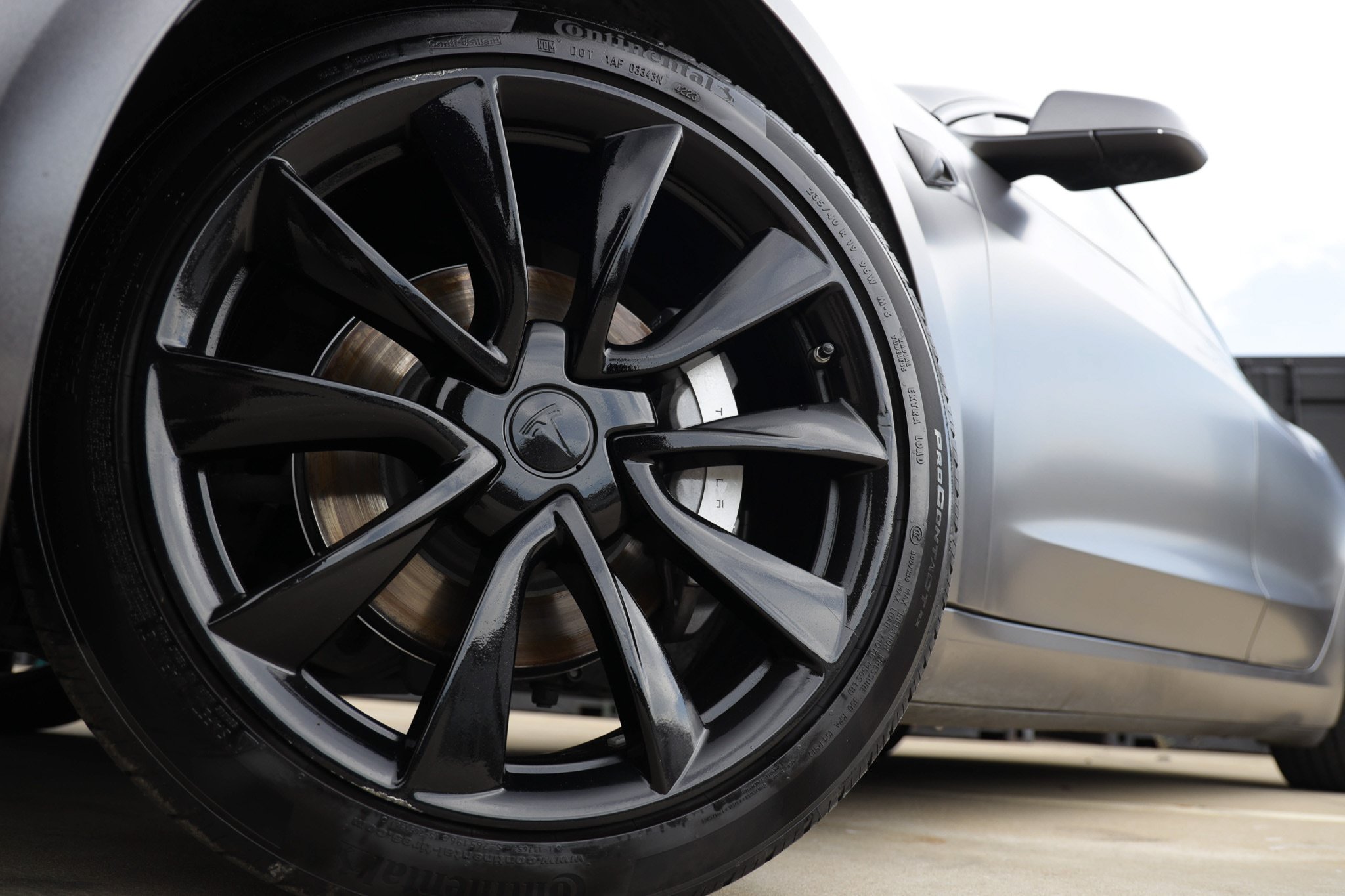 Used 2018 Tesla Model 3 Long Range RWD image 41