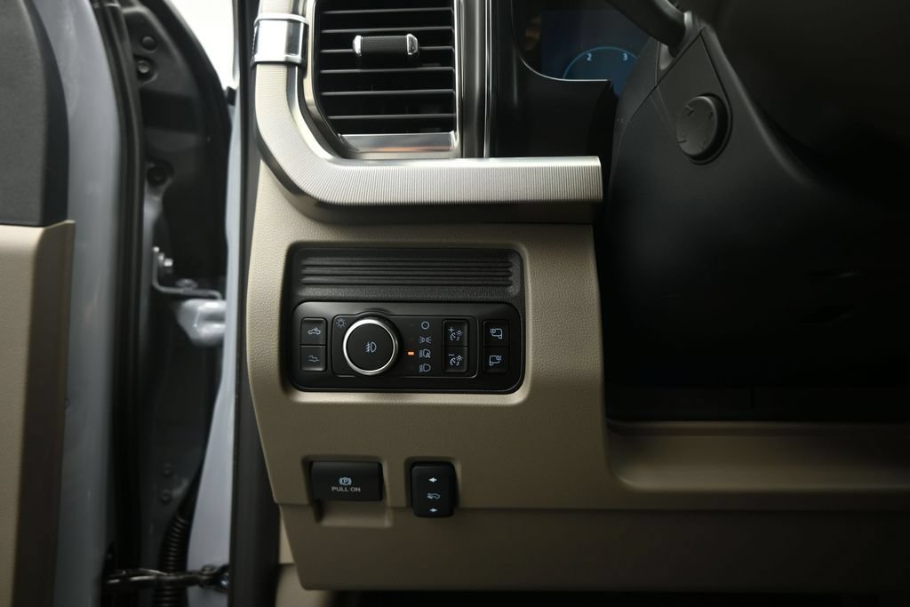 New 2026 Ford F450 Platinum w/ Platinum Plus Package AWD/4WD image 9