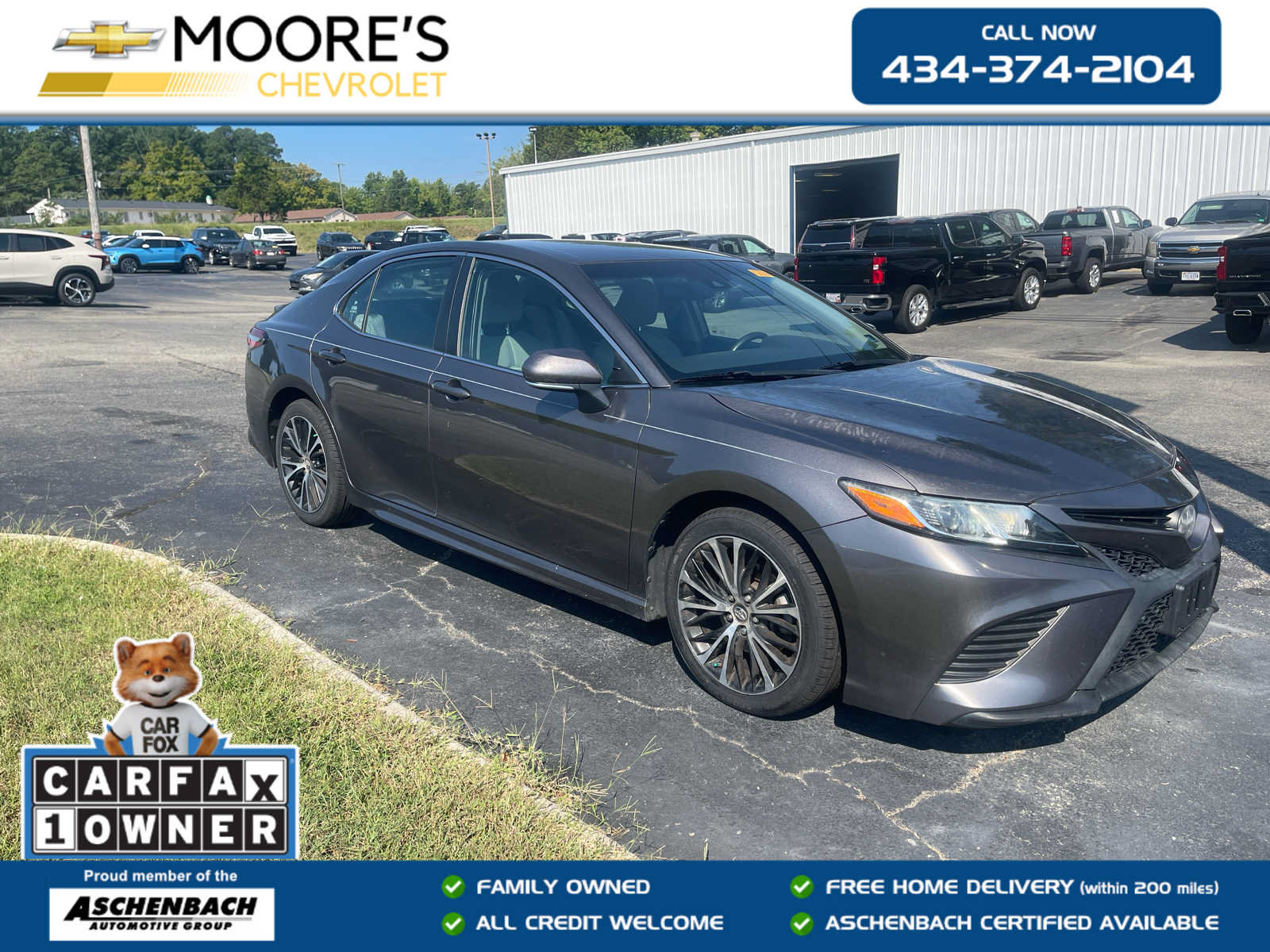 Used 2018 Toyota Camry SE w/ Convenience Package FWD image 1