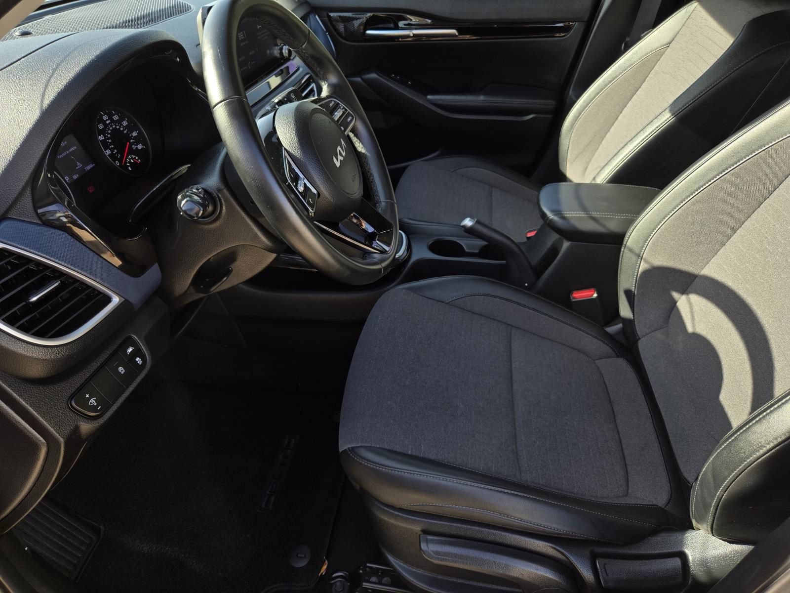 Used 2023 Kia Seltos S FWD image 25