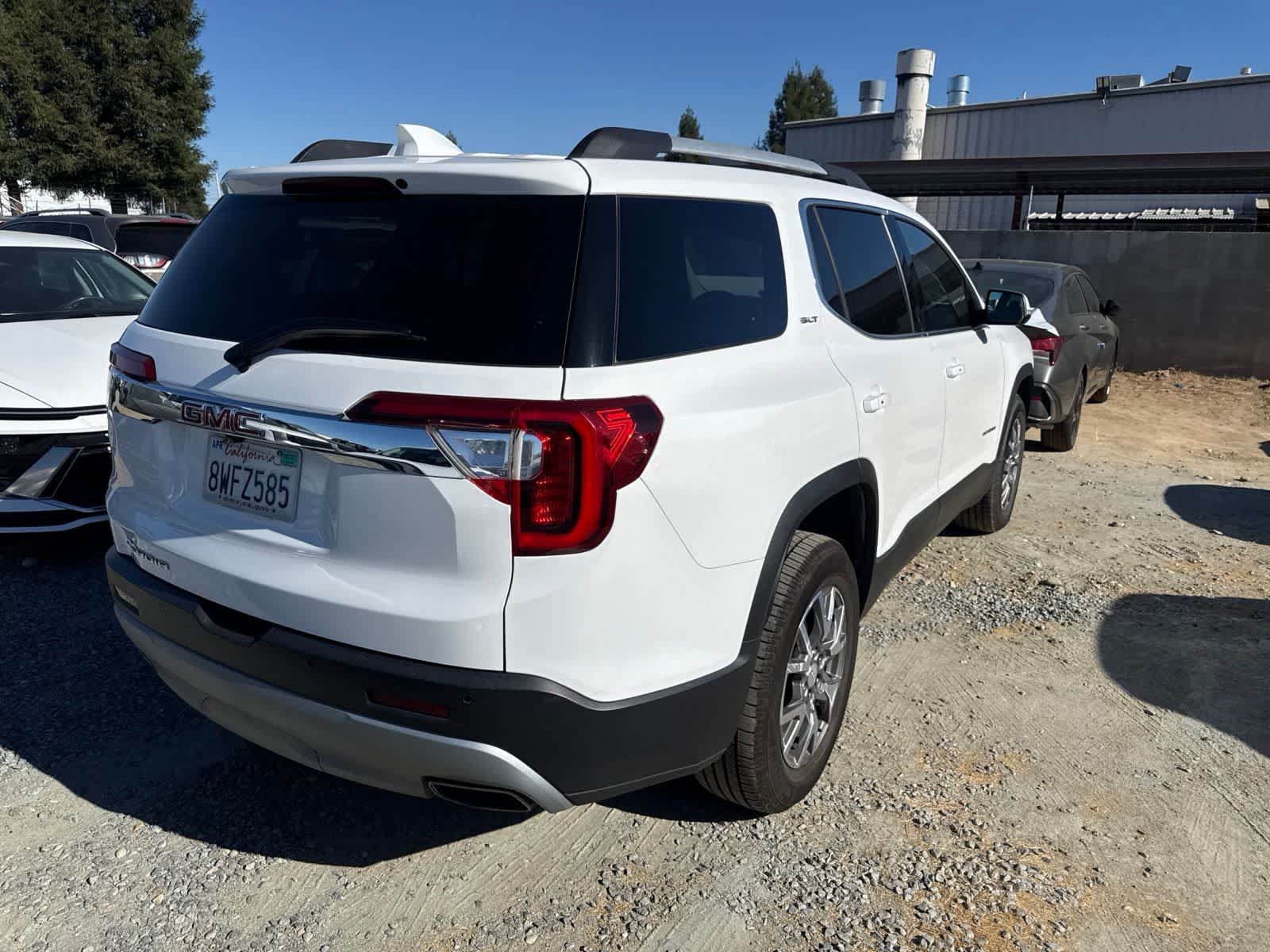 Used 2020 GMC Acadia SLT FWD image 4