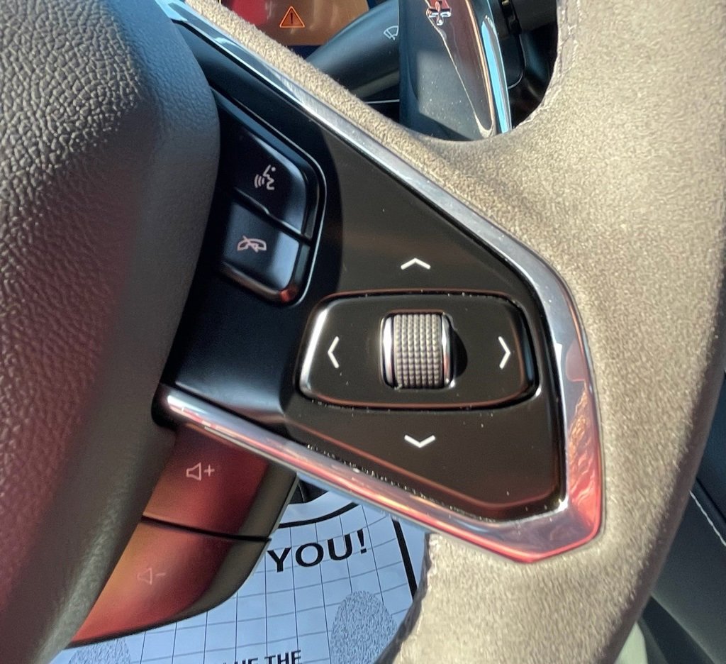 Used 2024 Chevrolet Corvette Stingray Convertible w/ Z51 Performance Package image 24