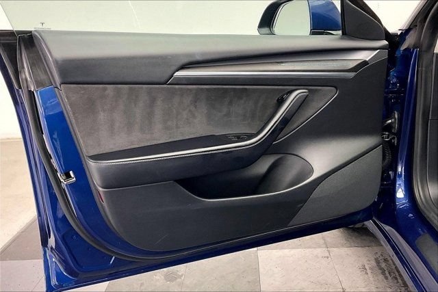 Used 2022 Tesla Model 3 Long Range AWD/4WD image 24