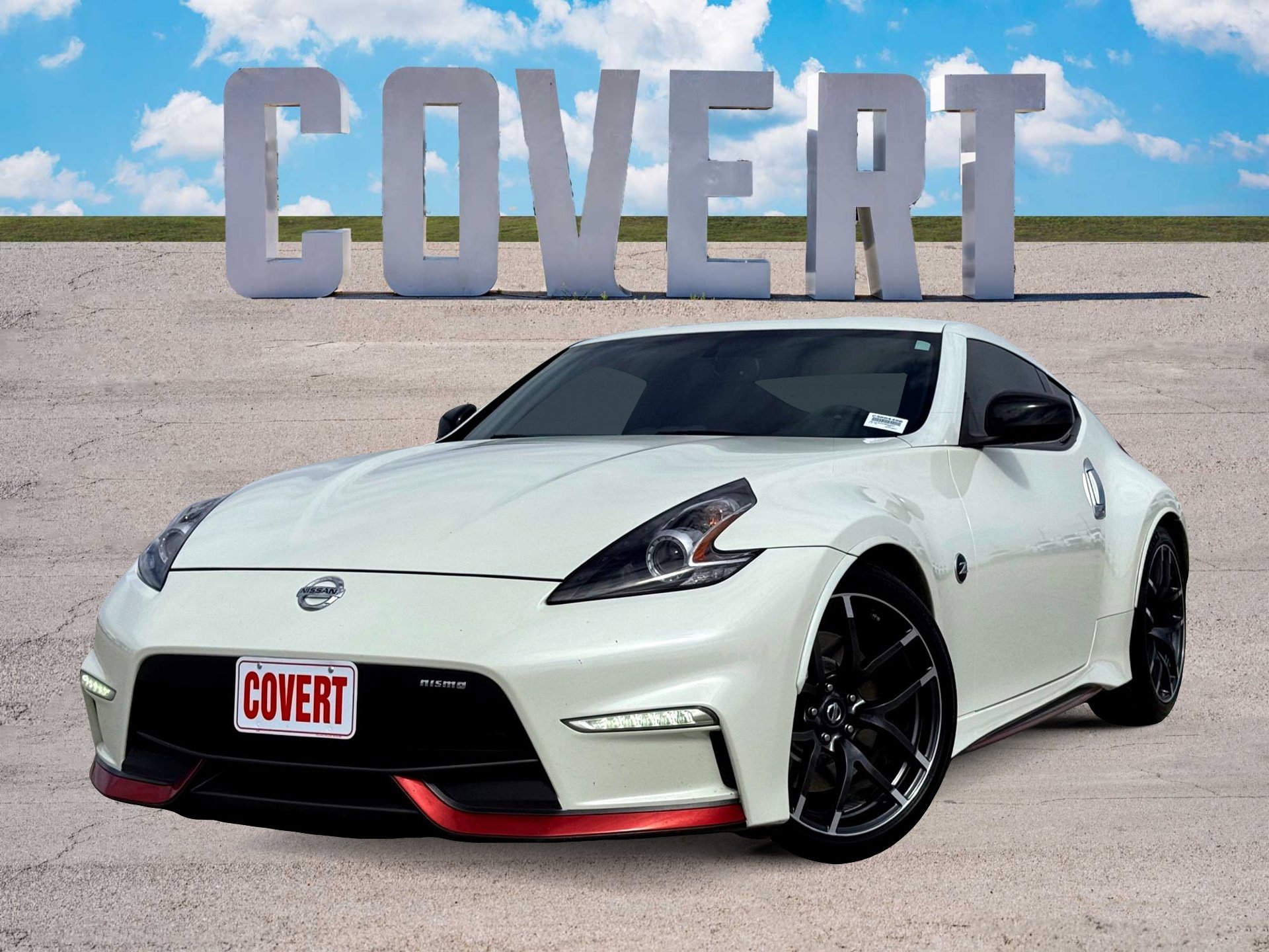 Used 2017 Nissan 370Z NISMO image 1