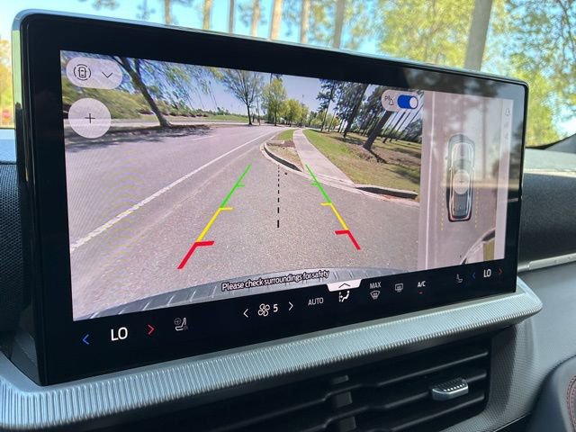 Used 2025 Ford Explorer ST-Line image 31