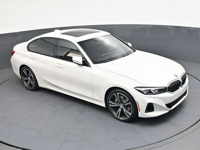 Used 2023 BMW 330i Sedan w/ Premium Package image 26