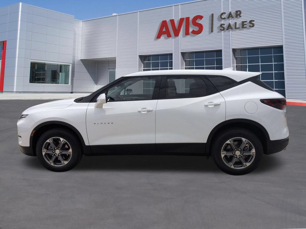 Used 2025 Chevrolet Blazer LT FWD image 10