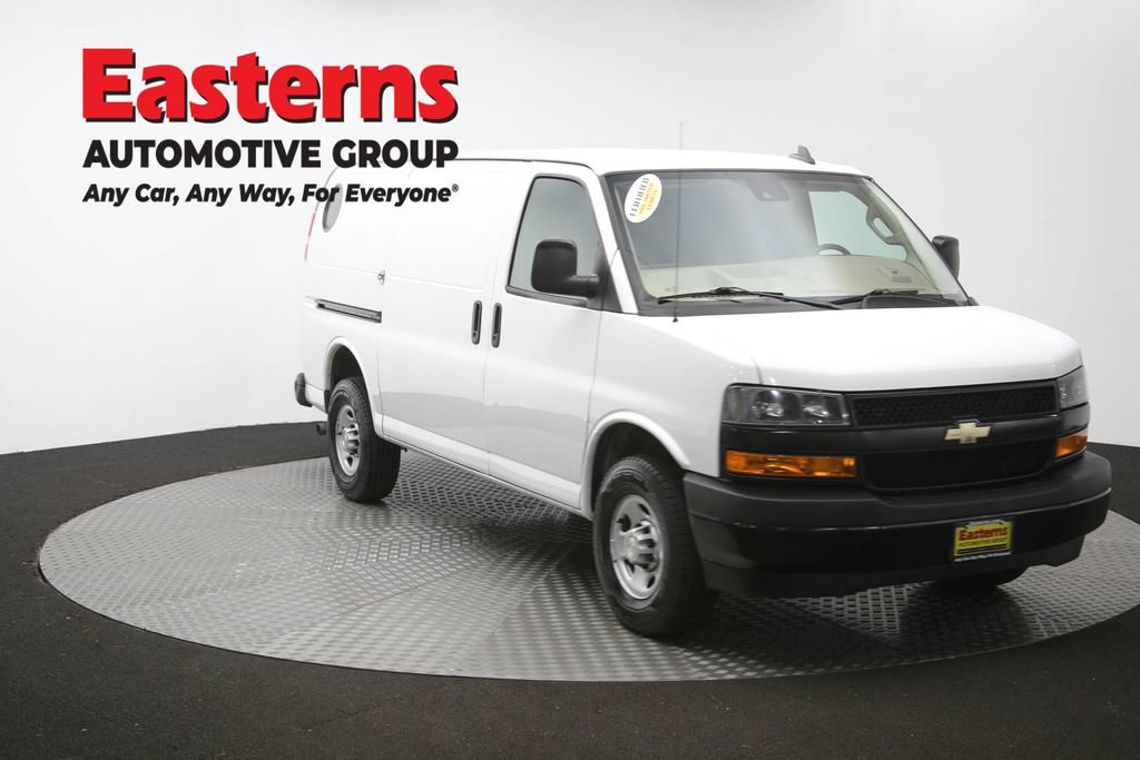 Used 2021 Chevrolet Express 3500 w/ Driver Convenience Package RWD image 46