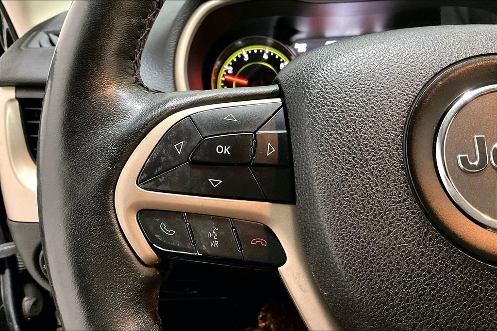 Used 2015 Jeep Cherokee Limited image 11
