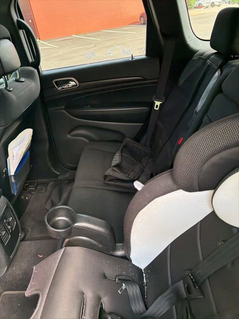 Used 2016 Jeep Grand Cherokee Laredo w/ Quick Order Package 23E AWD/4WD image 10