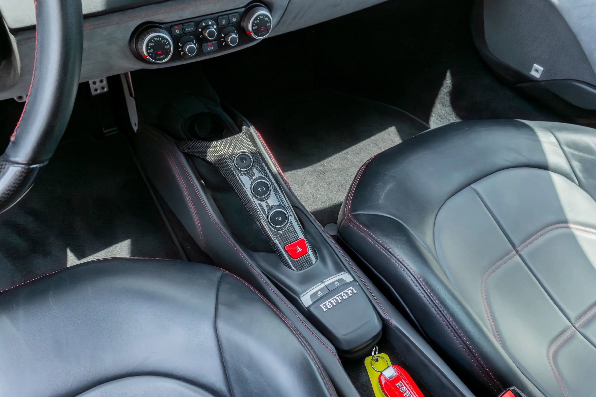 Used 2018 Ferrari 488 GTB RWD image 15