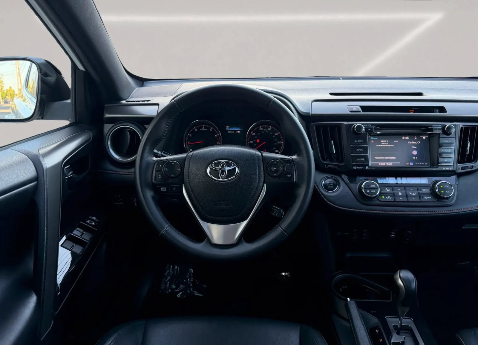 Used 2016 Toyota RAV4 SE FWD image 11