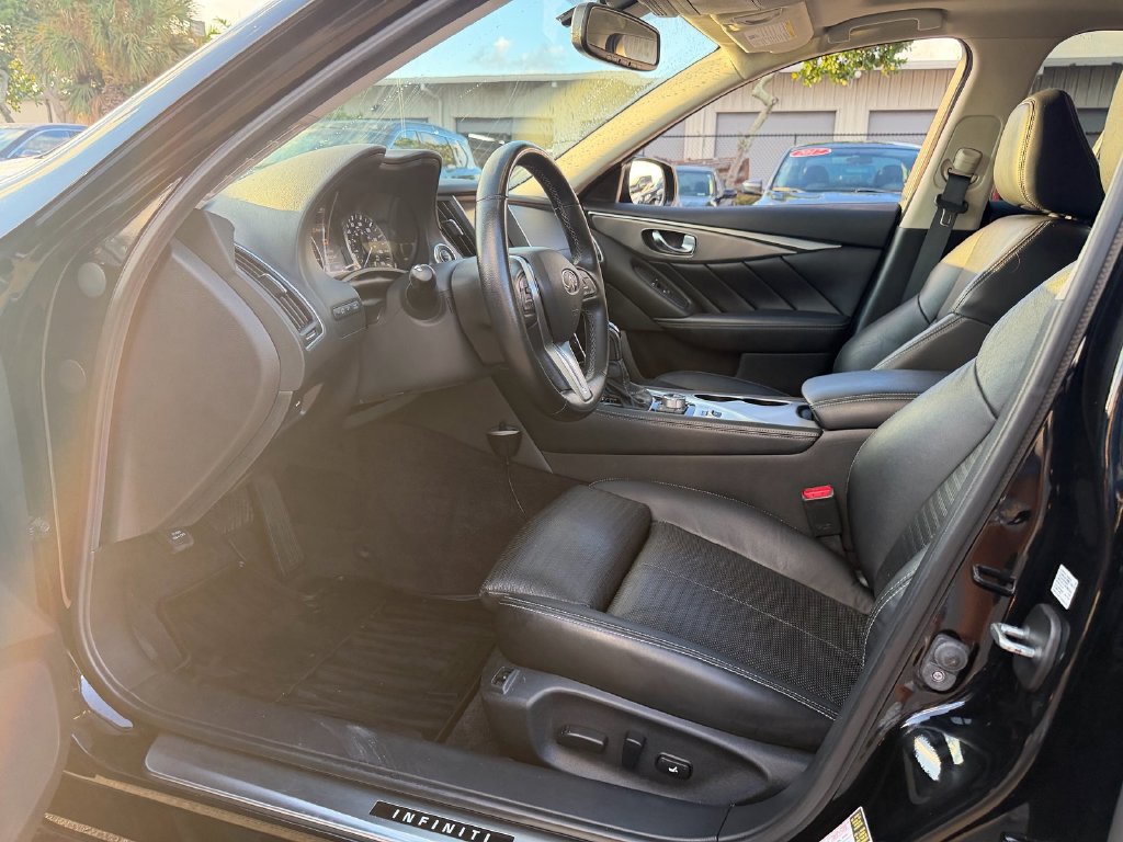 Used 2019 INFINITI Q50 Signature Edition w/ Cargo Package (L96) RWD image 11