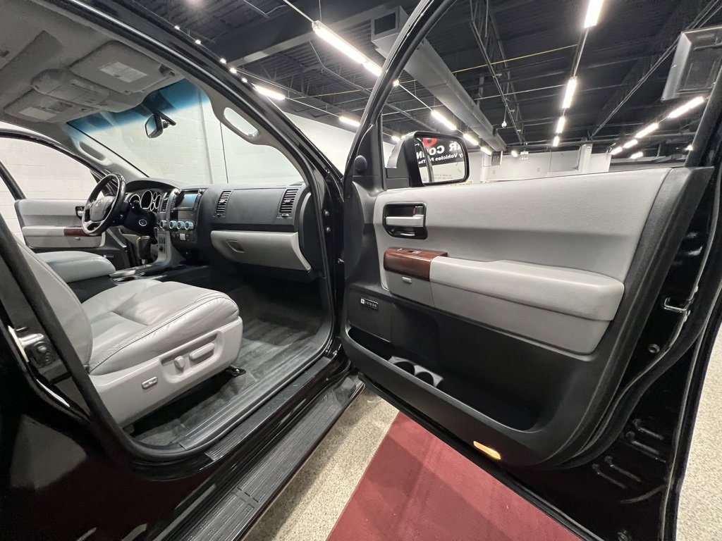 Used 2012 Toyota Sequoia Platinum image 35