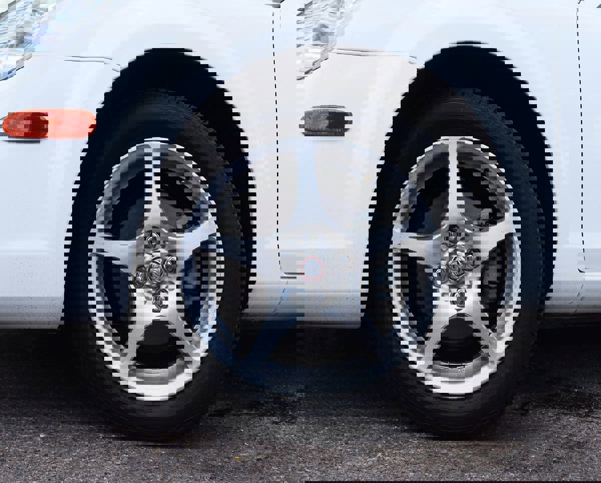 Used 2004 Toyota MR2 image 5