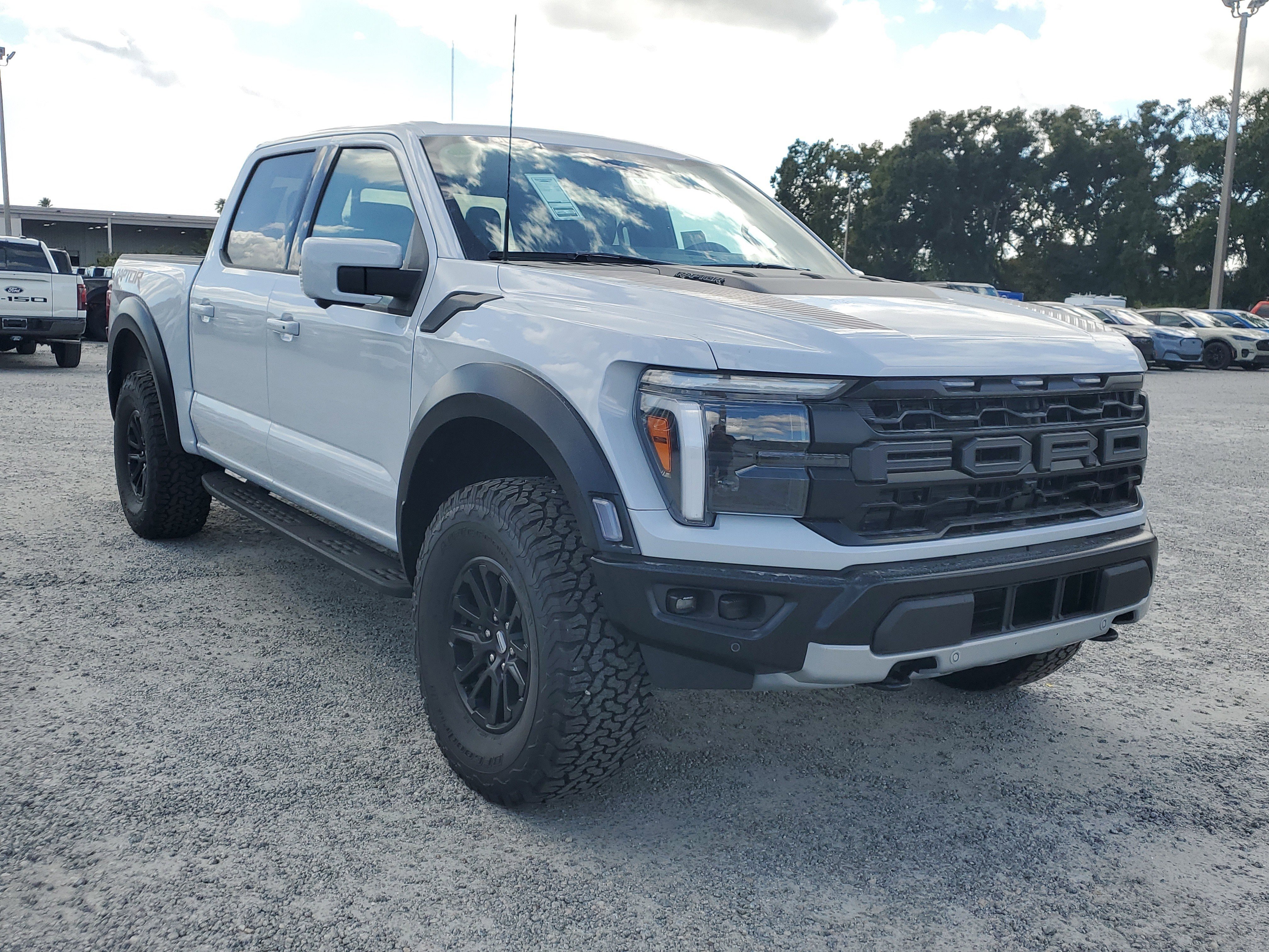 New 2025 Ford F150 Raptor video 2