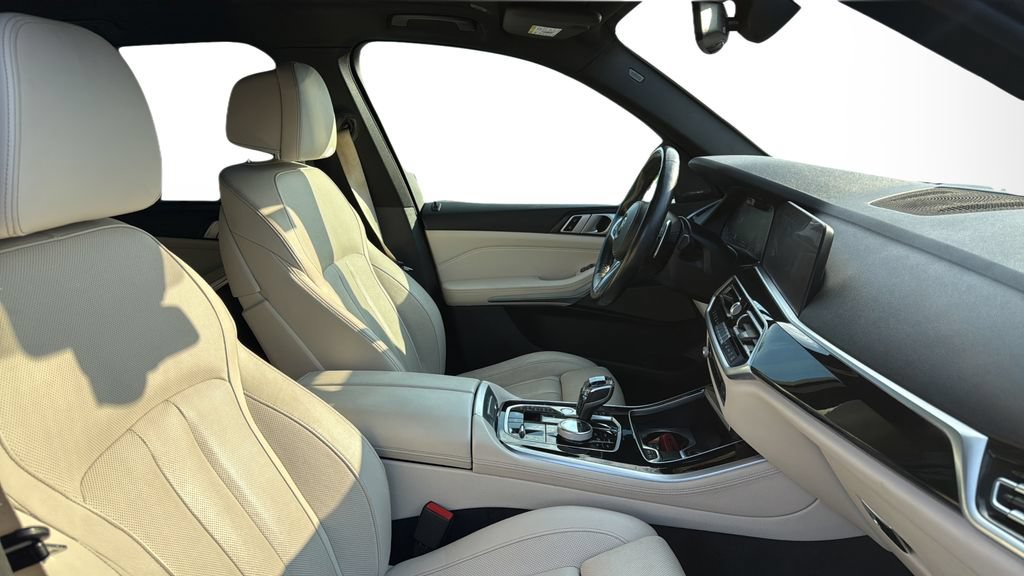 Used 2019 BMW X5 xDrive50i AWD/4WD image 12
