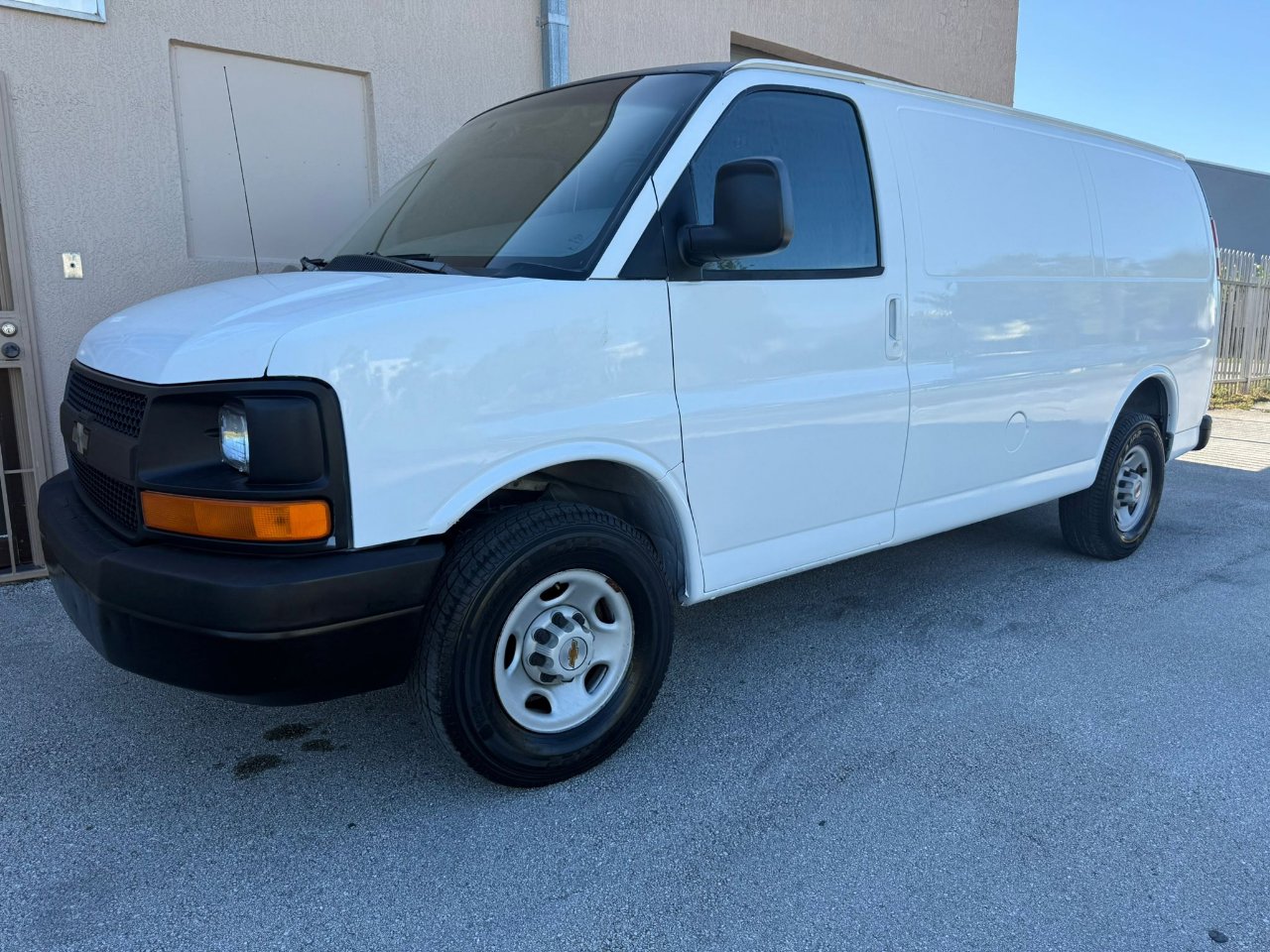 Used 2003 Chevrolet Express 3500 image 5