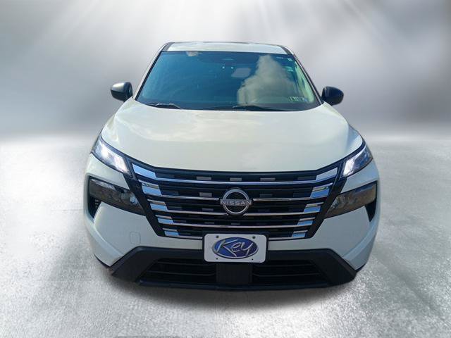 Used 2024 Nissan Rogue S AWD/4WD image 9