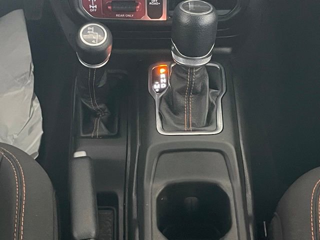 Used 2023 Jeep Gladiator Mojave AWD/4WD image 14