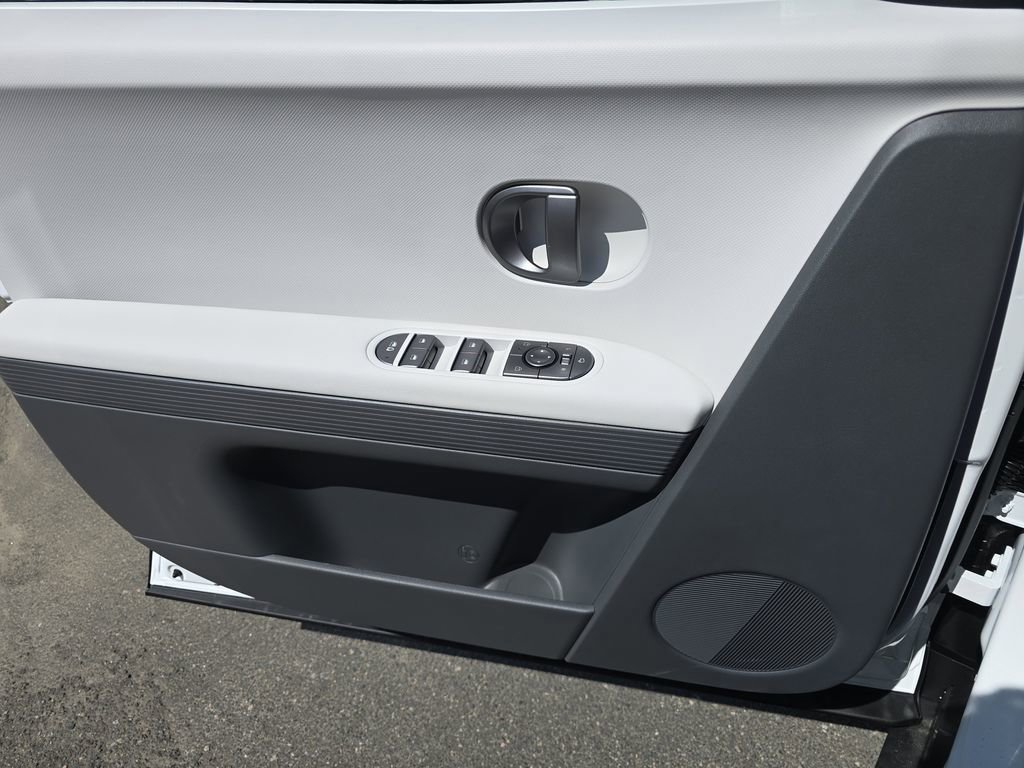 New 2025 Hyundai Ioniq 5 SEL AWD/4WD image 28