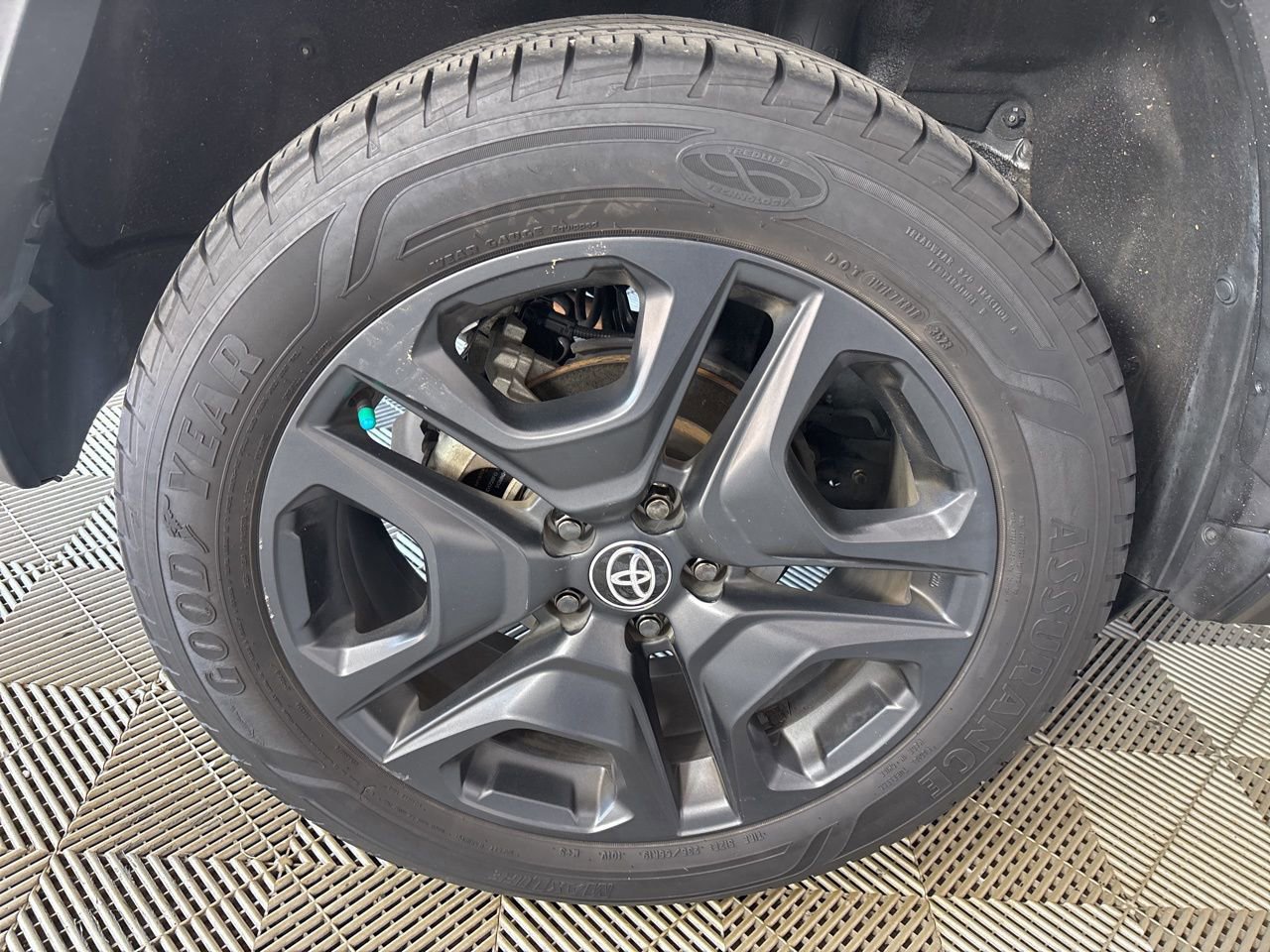 Used 2023 Toyota RAV4 Adventure image 30