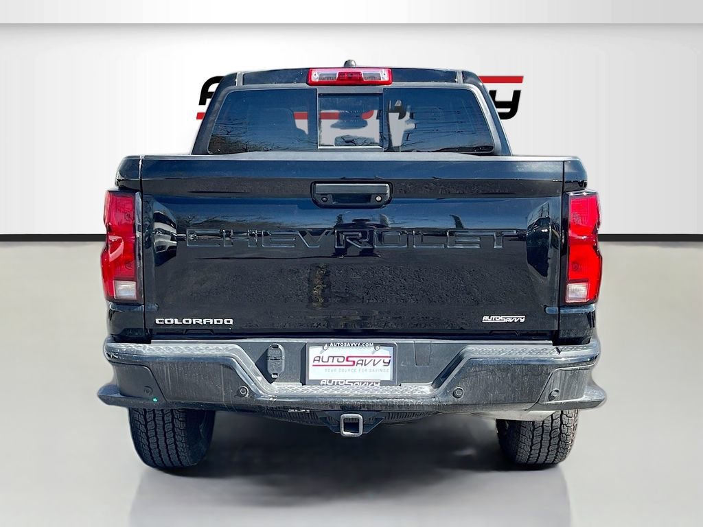 Used 2025 Chevrolet Colorado Z71 w/ Technology Package AWD/4WD image 6