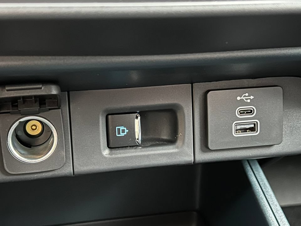 Used 2026 Ford Maverick Lobo AWD/4WD image 28