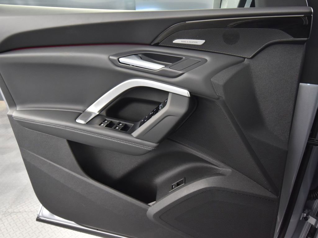 New 2025 Audi Q5 Prestige image 23