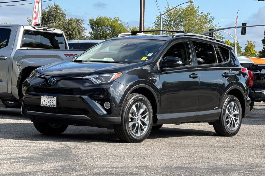 Certified 2018 Toyota RAV4 XLE AWD/4WD image 7