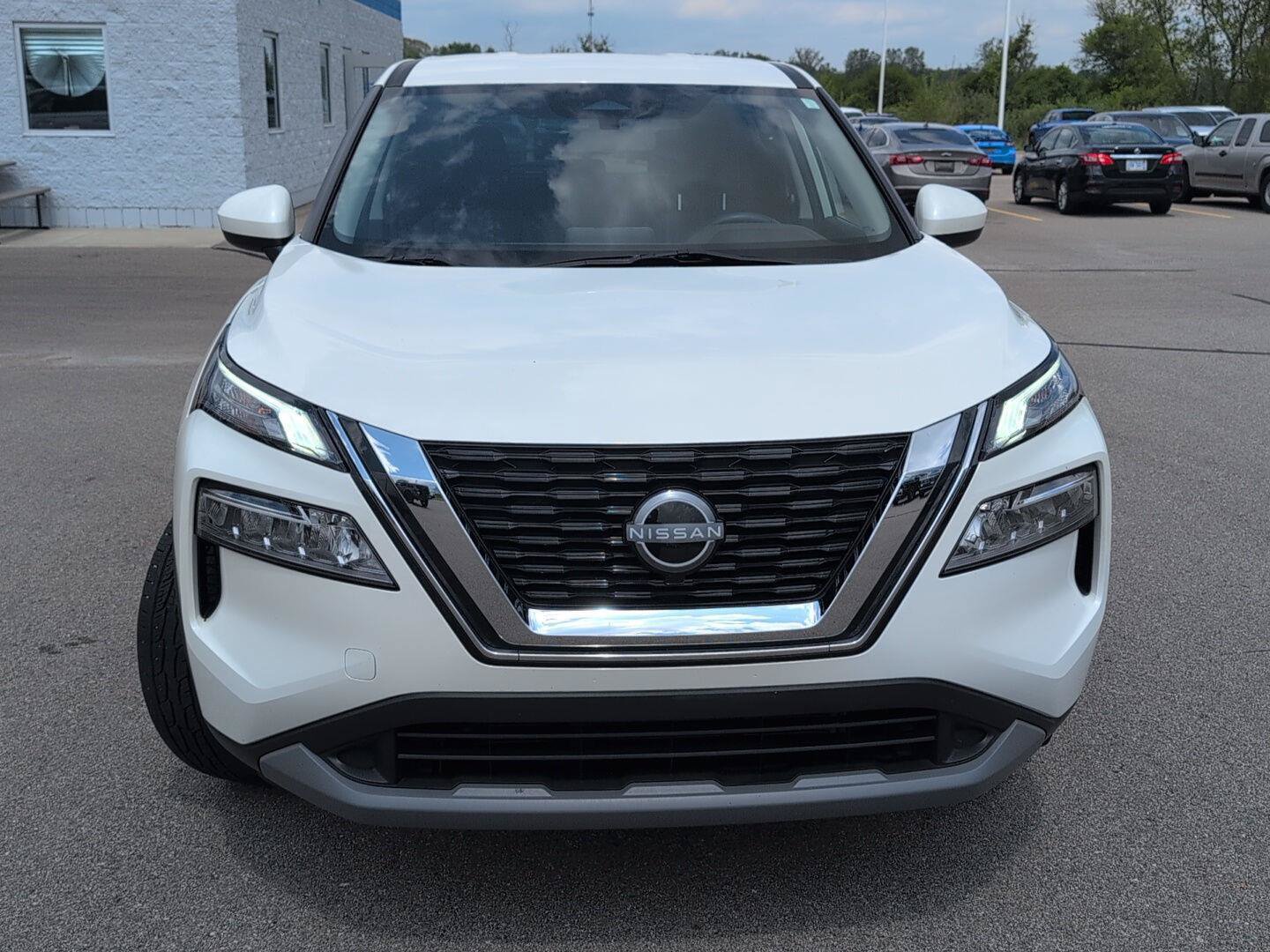 Used 2023 Nissan Rogue SV AWD/4WD image 11