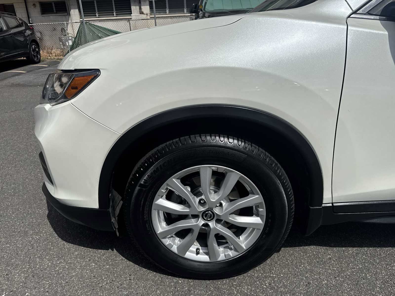 Used 2020 Nissan Rogue SV FWD image 10