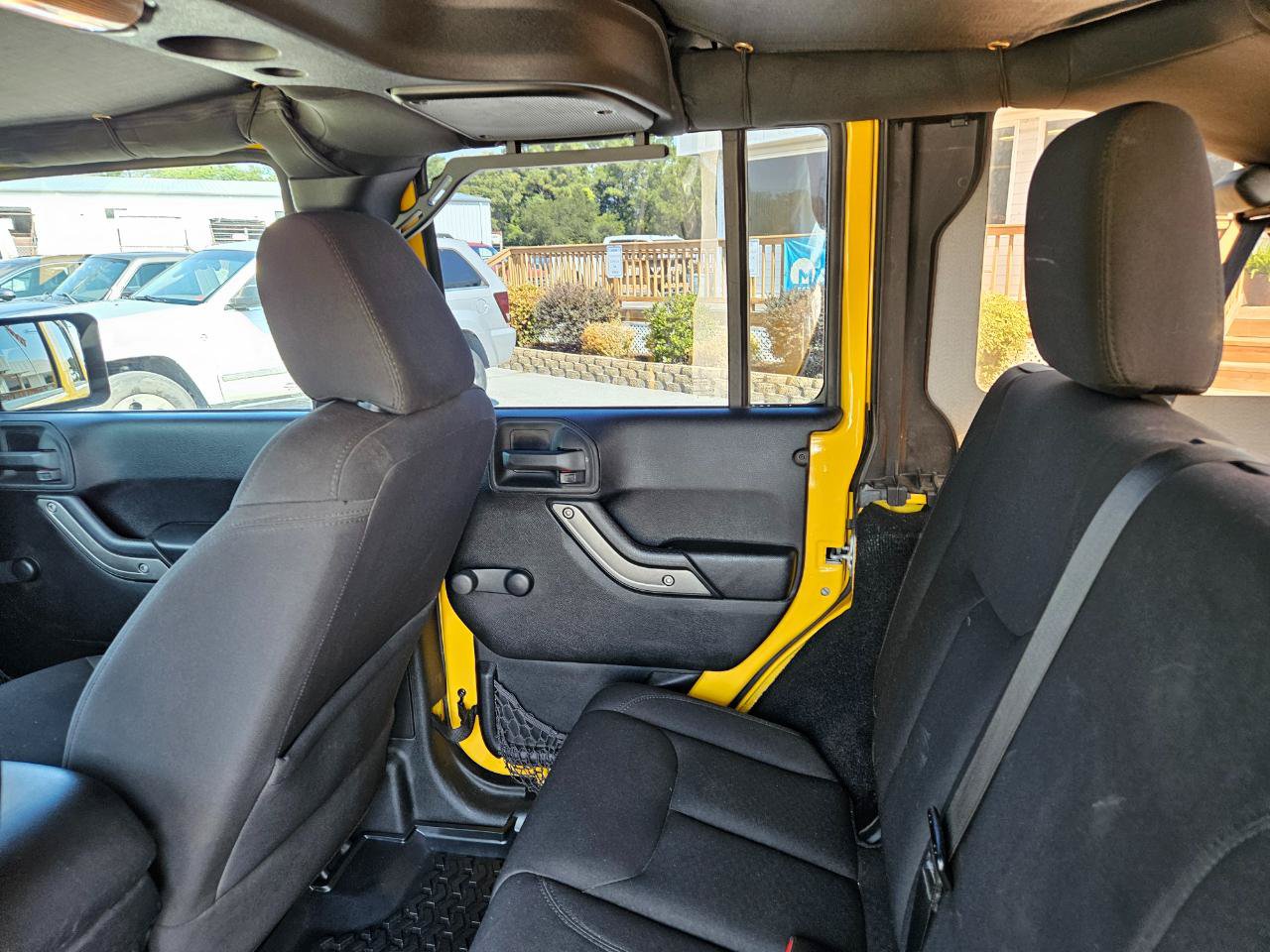 Used 2015 Jeep Wrangler Unlimited Sport w/ Connectivity Group AWD/4WD image 20