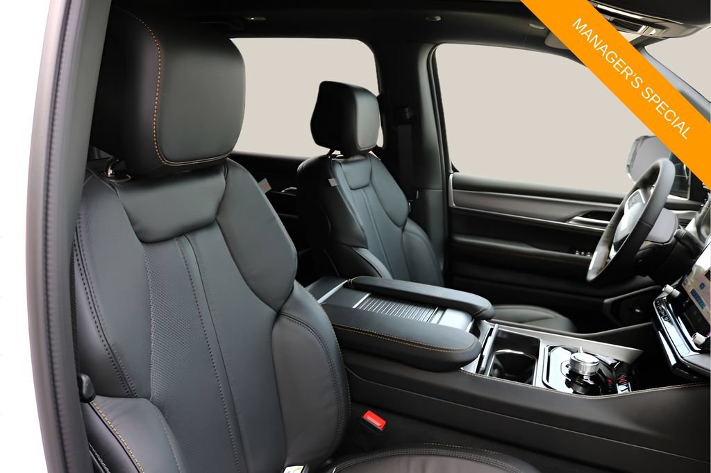 New 2026 Jeep Grand Wagoneer 4WD image 23