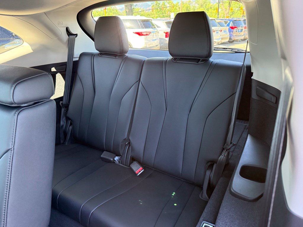Certified 2026 Acura MDX SH-AWD image 18
