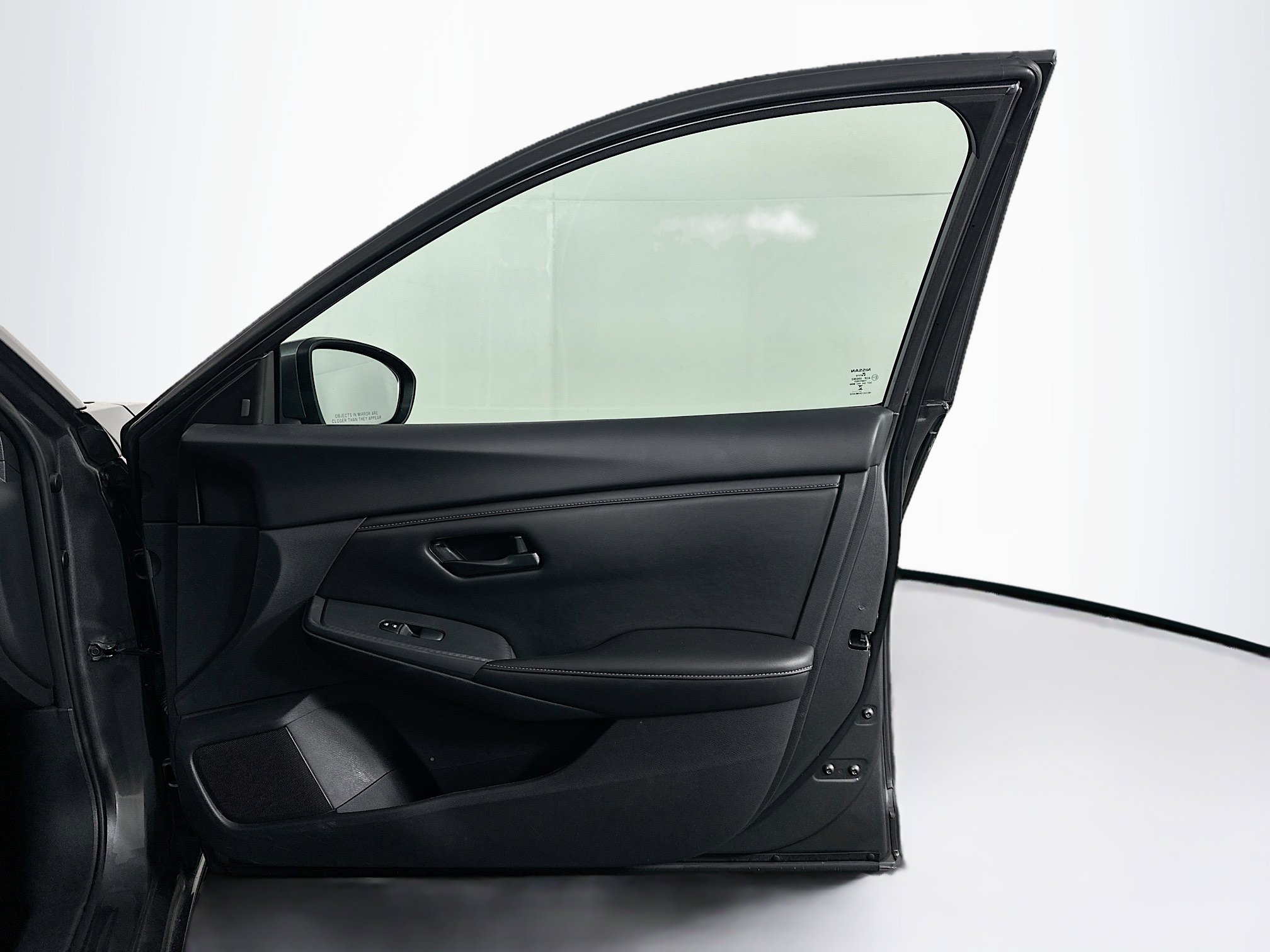 Used 2025 Nissan Sentra S image 30